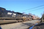 NS 7686 on the grade at Valley Road